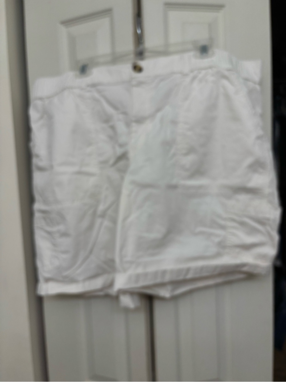 Sonoma White Cargo Shorts with Elastic Waist